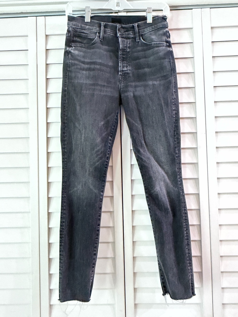 MOTHER Skinny High-Rise Jeans in Washed Black
